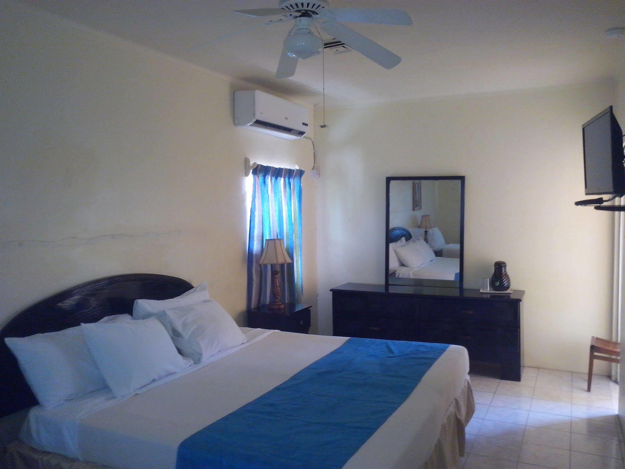 Casa Maria Hotel Port Maria エクステリア 写真